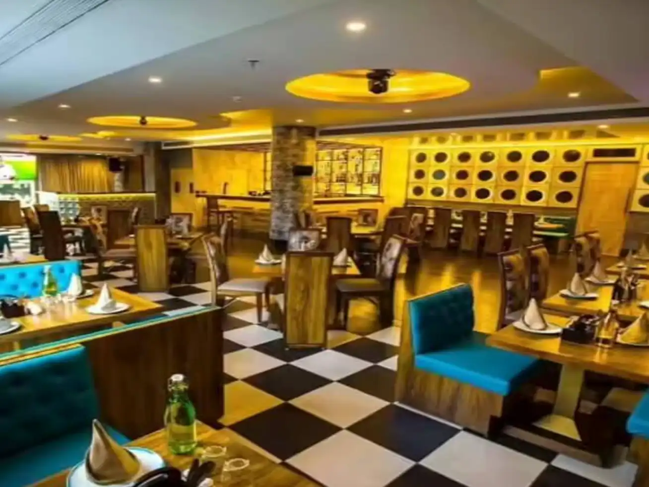 Buno and Kaffa - HUB Mall Goregaon East